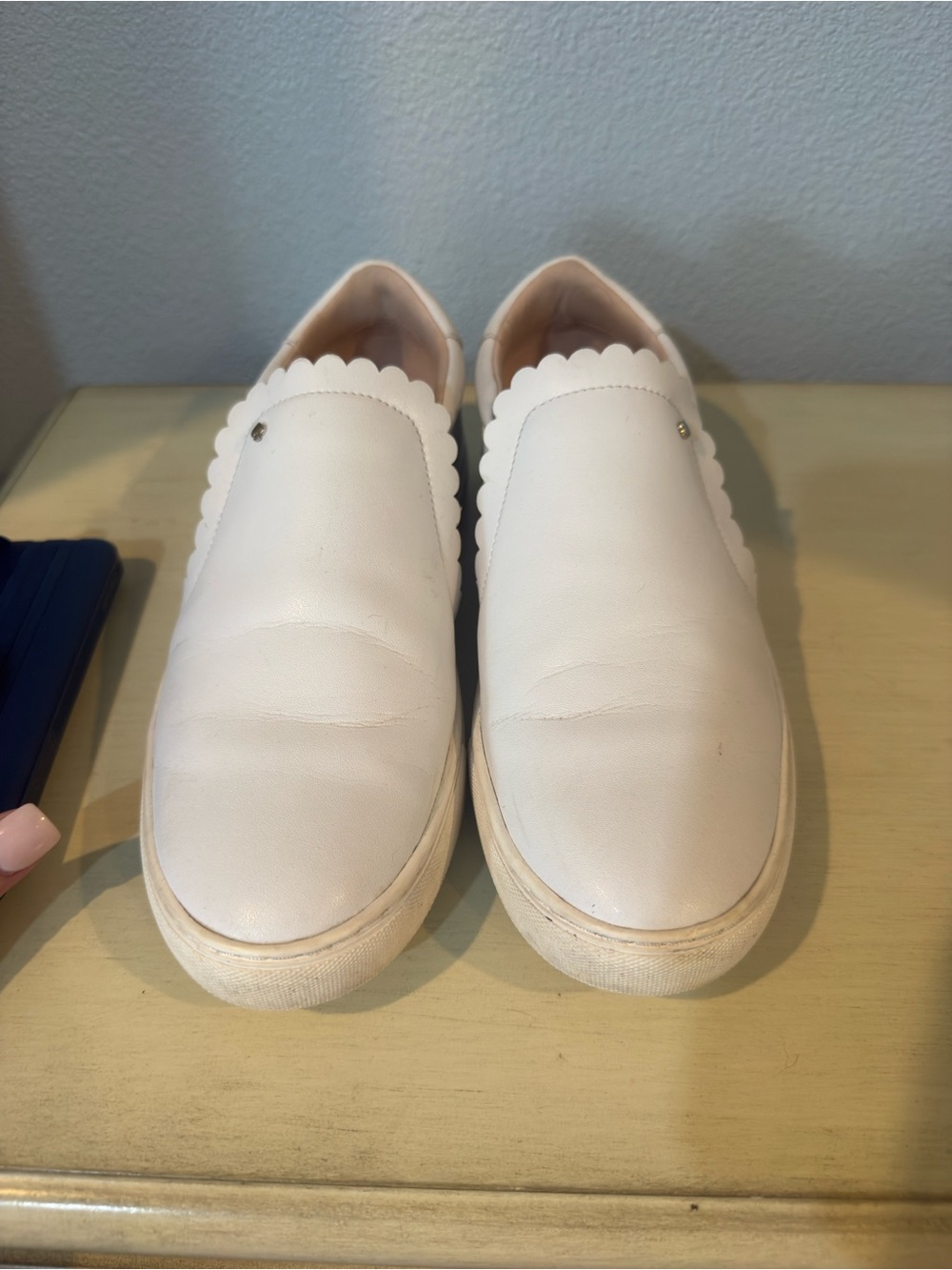 Kate Spade Aleta White Leather Scallop Edge Slip On Sneakers Womens 8.5 B